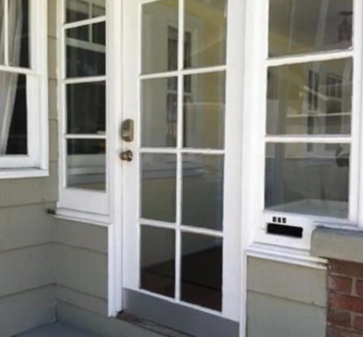 220 Avenue A — Photo 3