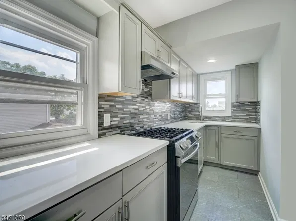 27 Honiss St Floor 2, Belleville, NJ 07109
