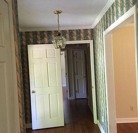 4th image of 2724 Amberly Way