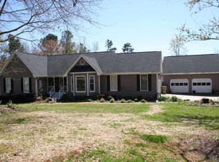 5603 Spruce Ln, Flowery Branch, GA 30542