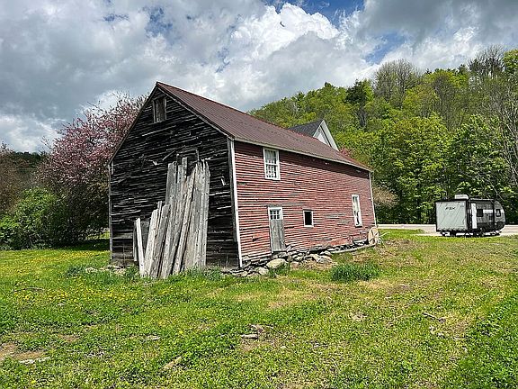Barn, viewed from the garden