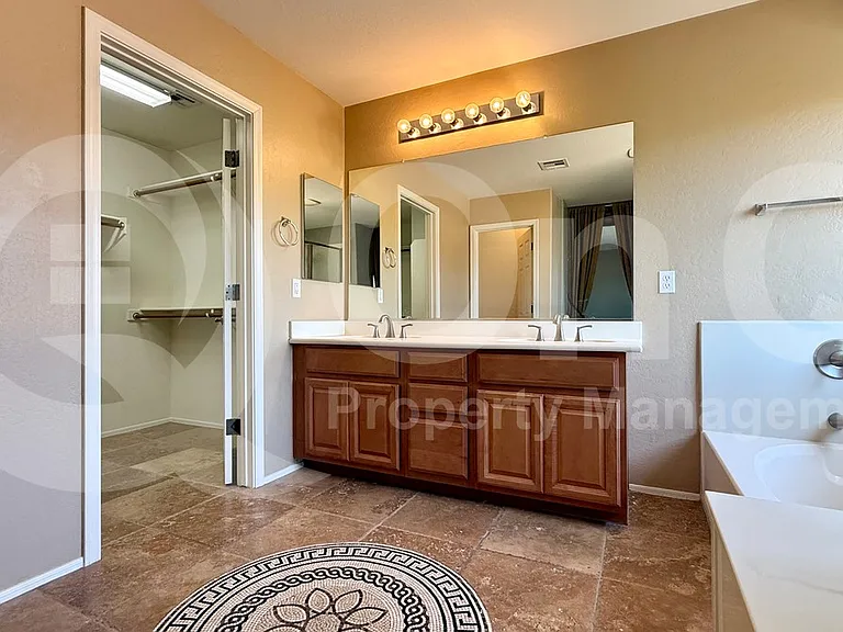 2314 W Spur Dr — Photo 30