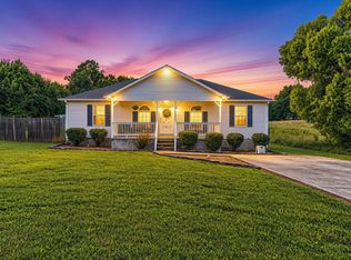 463 Hennessee Ave, Morrison, TN 37357