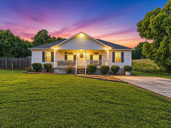 463 Hennessee Ave, Morrison, TN 37357