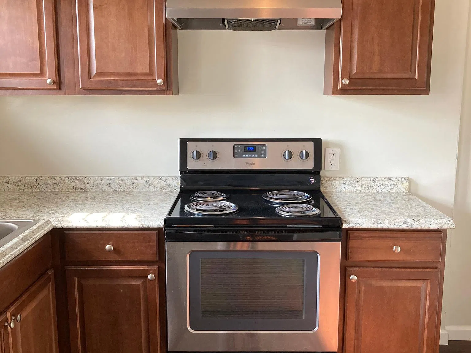 1 bed, 750 sqft, $1,895 — Photo 3