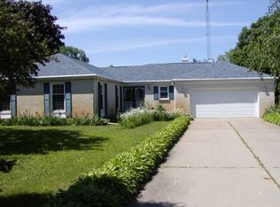 2924 Sheldon Dr, Oshkosh, WI 54904