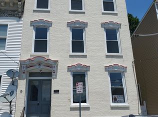 9 Osborne St, Albany, NY 12202