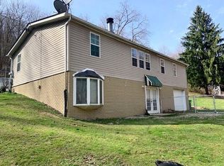 265 Penrose Hollow Rd #E/W, Robinson, PA 15949