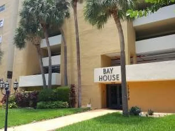 17878 N Bay Rd #4, North Miami Beach, FL 33160