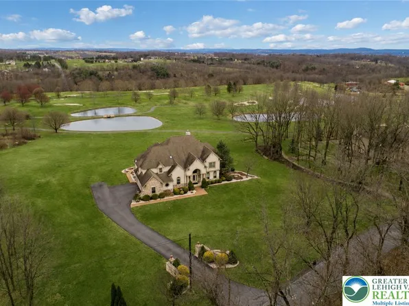 272 S Egg Rd, Bath, PA 18014