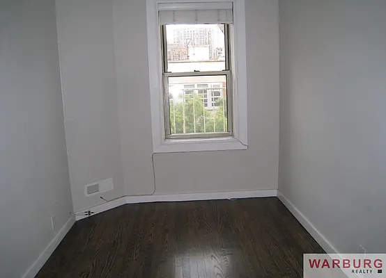 Sold by Warburg | media 13