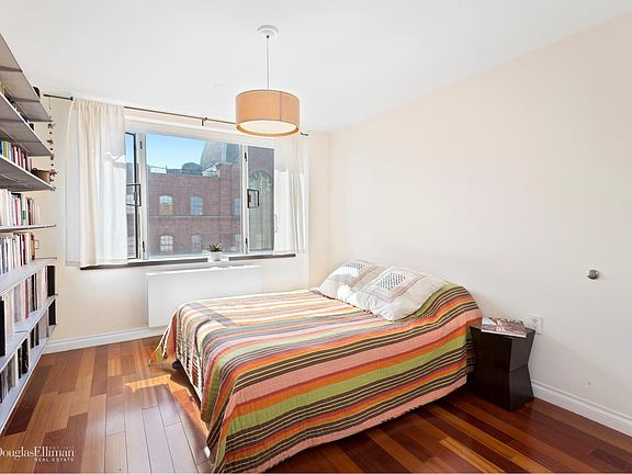 4th image of 30-85 Vernon Blvd #6A