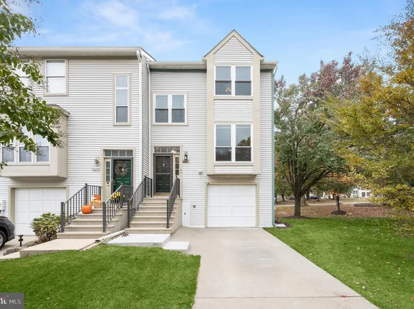 7807 Whistling Pines Ct, Ellicott City, MD 21043