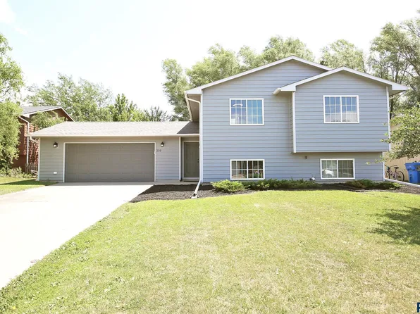 210 N Chris St, Worthing, SD 57077