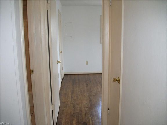 4th image of 2057 E Ocean View Ave APT 3