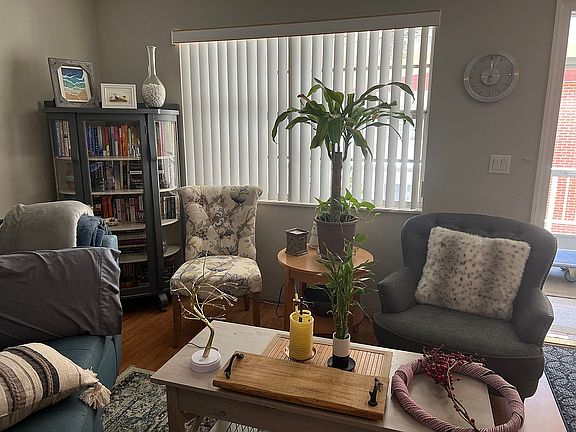 5th image of 500 NE 2nd St APT 106