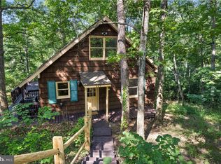 227 Lakeview Dr, Cross Junction, VA 22625