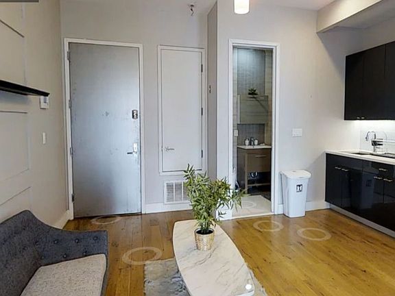 5th image of 170 Suydam St #3H