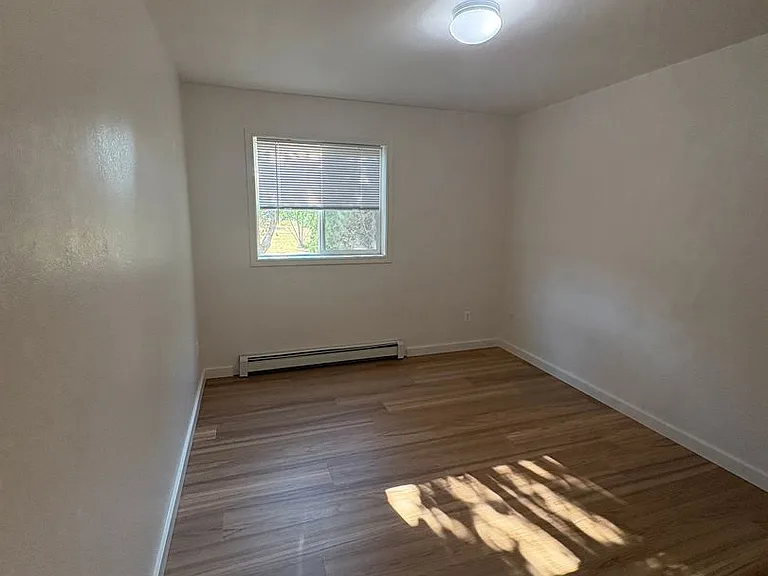 411 Greenway Ave — Photo 13