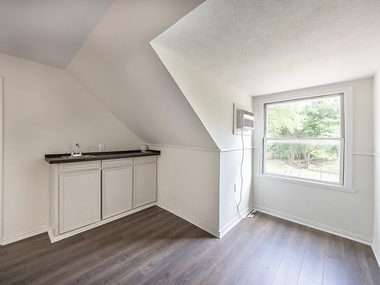 Upstairs wet bar