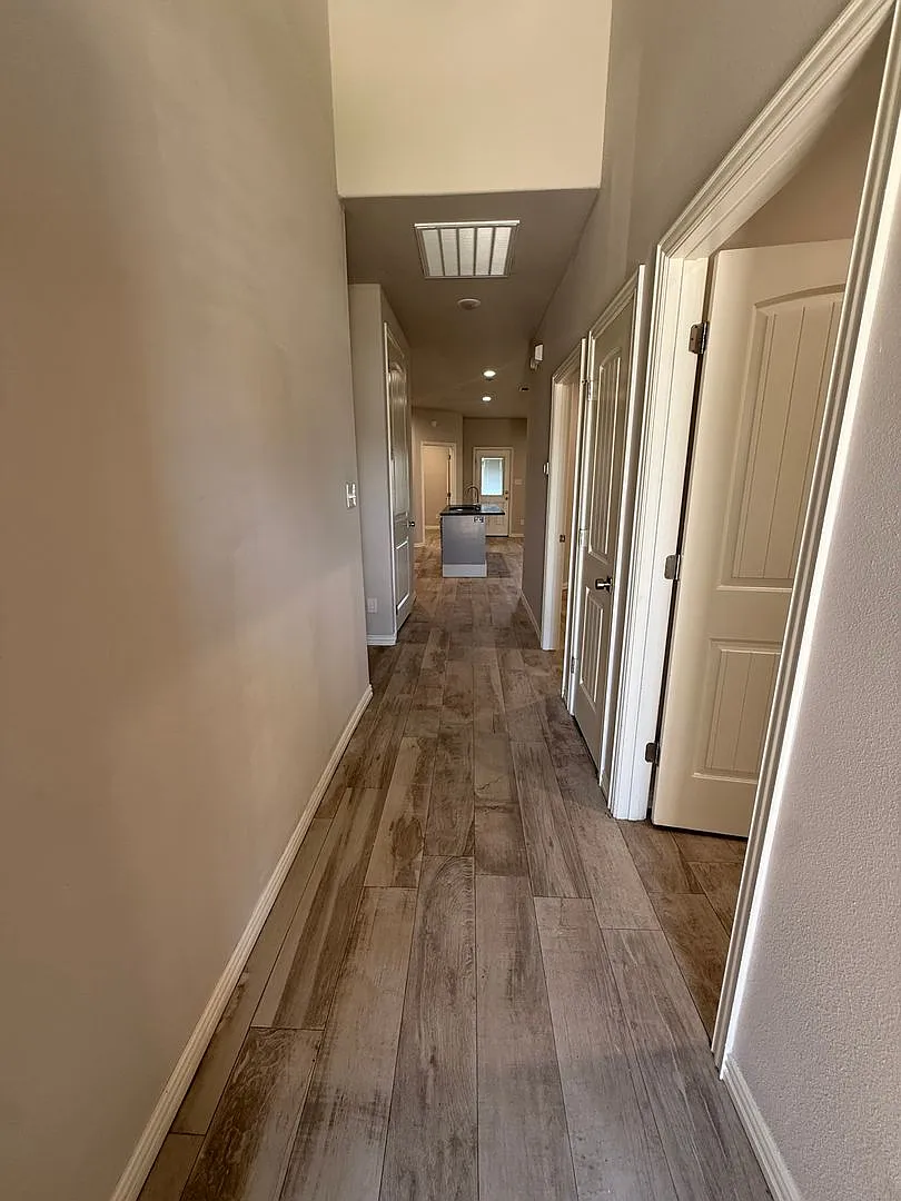 1812 Brookhaven Dr. — Photo 2