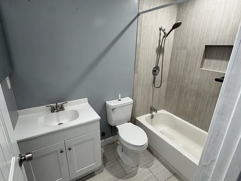 Vanowen St — Photo 5