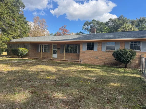 697 Green St, Crestview, FL 32539