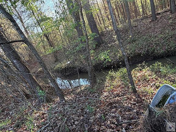 5th image of 4388 Old Post Rd