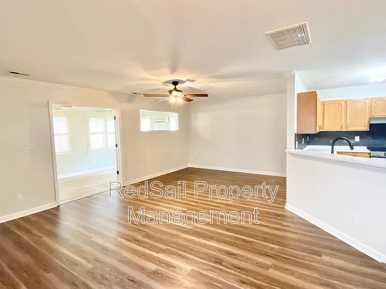 100 Zinfandel Rd — Photo 9