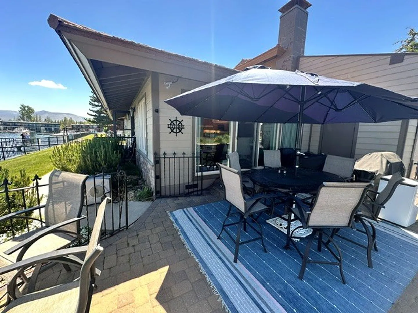 Condo with gorgeous views of Lake Tahoe available for a lovely winter rental! Call today to inquire. — Photo 1
