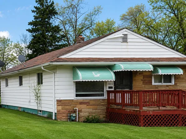 12112 Oakfield Ave, Cleveland, OH 44105
