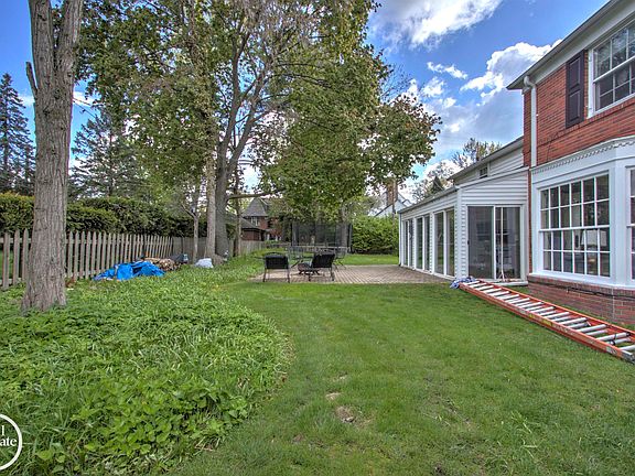 5th image of 203 Ridge Rd
