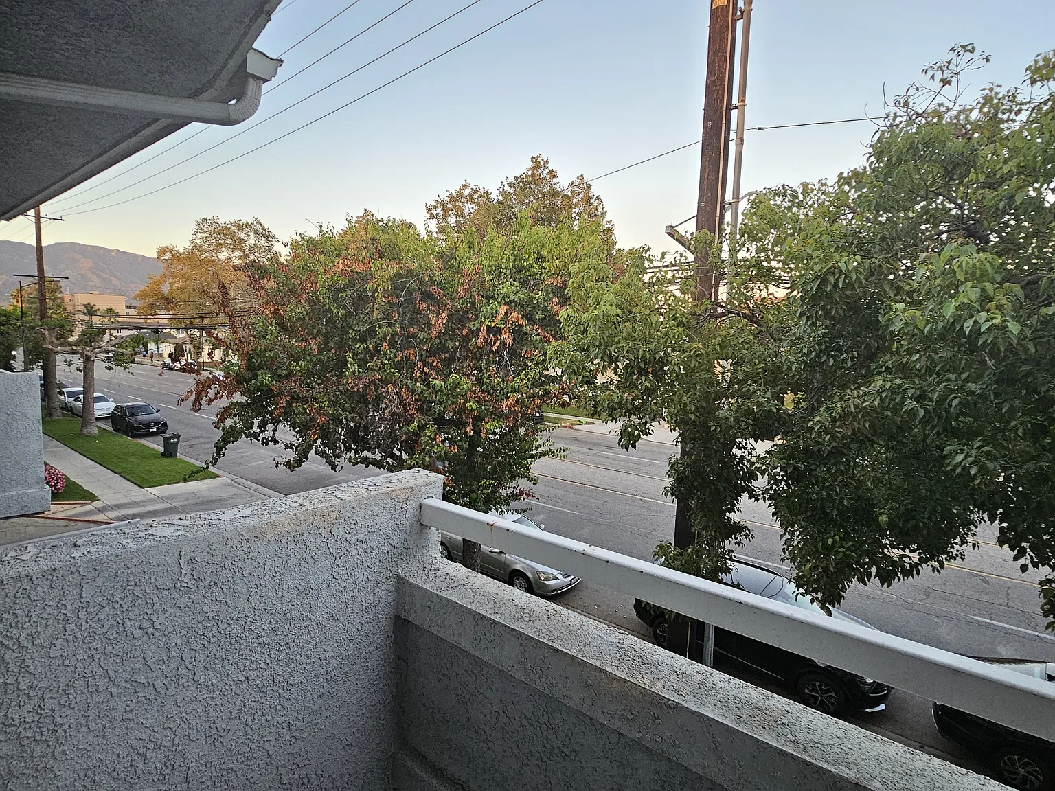2 bed, 1000 sqft, $2,295 — Photo 2
