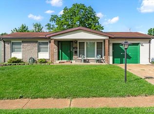 1960 Teakwood Manor Dr, Florissant, MO