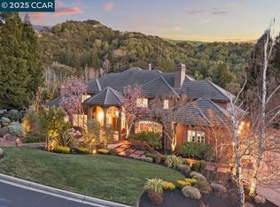 51 Merrill Cir N, Moraga, CA 94556