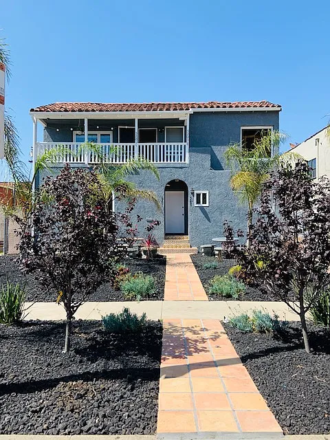 3 bed, 1300 sqft, $3,795 — Photo 3