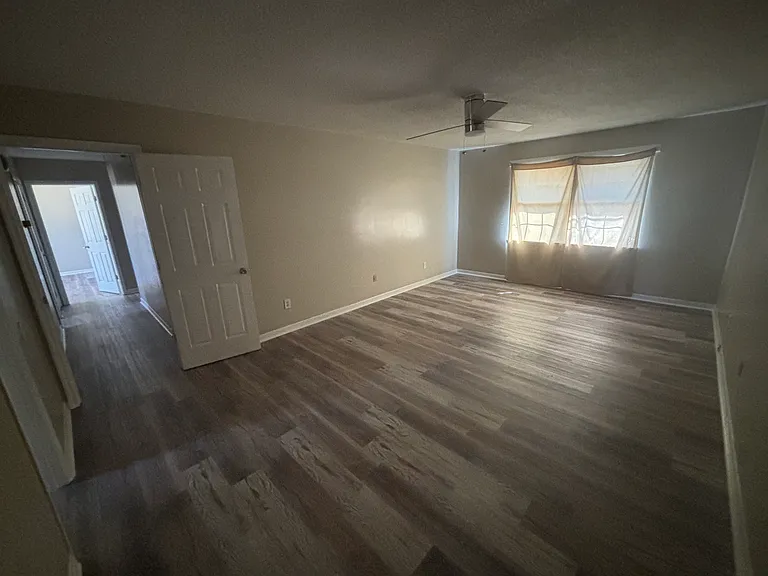 832 Sun Valley Rd — Photo 9