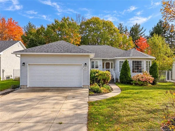 27 Miro Ct, Fredericton, NB E3A 9S8