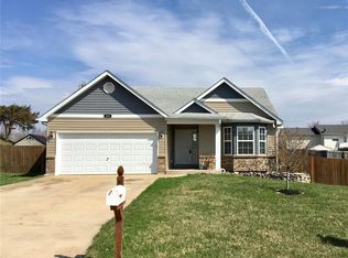 300 Condor Dr, Winfield, MO 63389