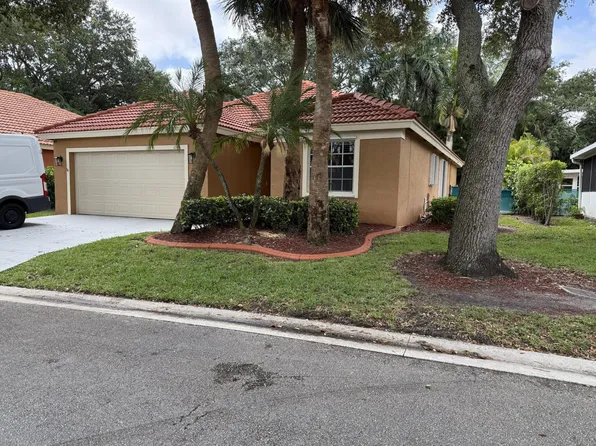 1084 Aspri Way, Riviera Beach, FL 33418