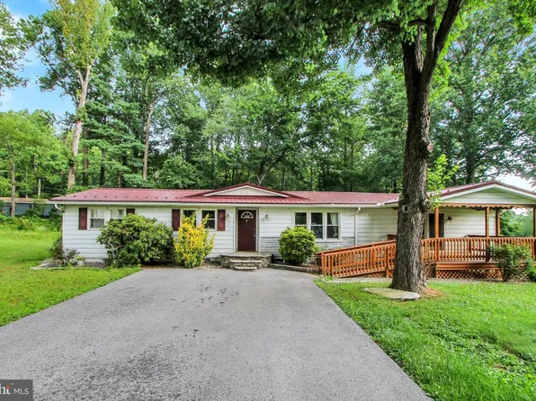 4585 Chambersburg Rd, Biglerville, PA 17307