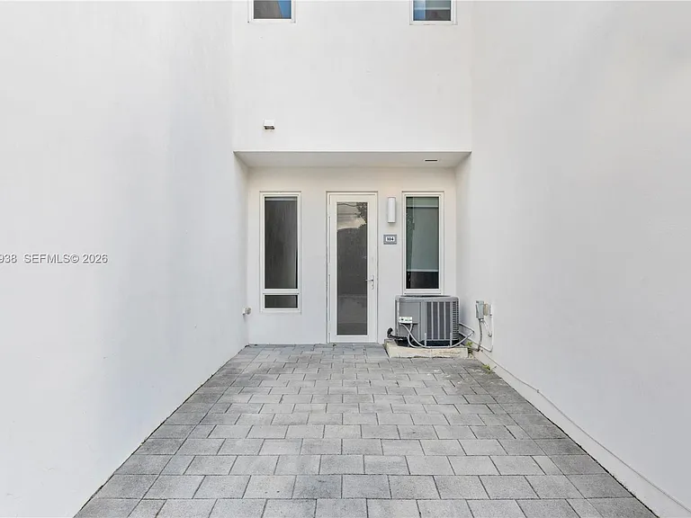 10280 NW 63rd Ter #104 — Photo 19