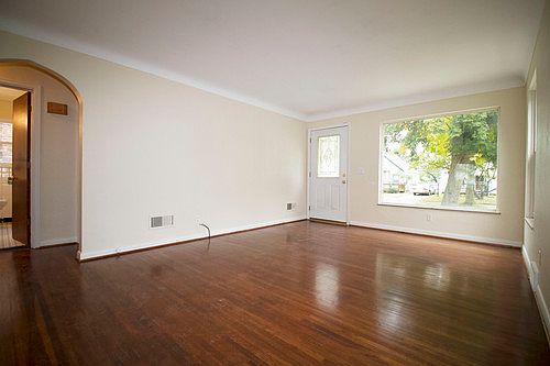 5th image of 2831 Northwood Ave