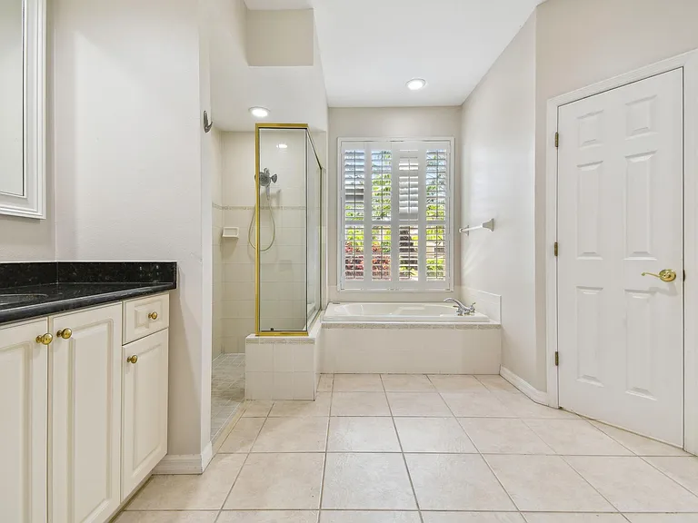 6815 Honeysuckle Trl — Photo 22
