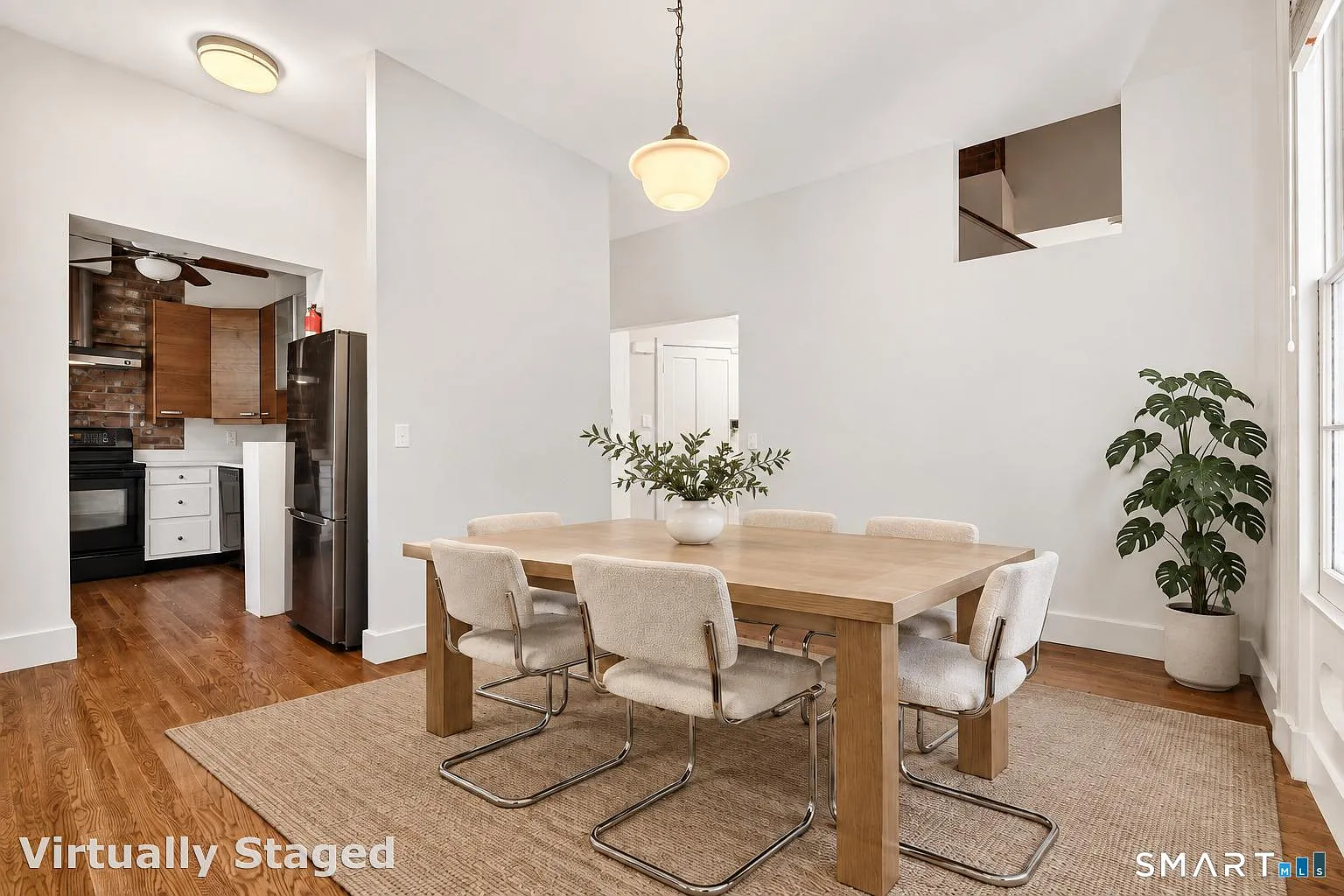 3 bed, 1.5 bath, 1565 sqft, $3,295 — Photo 4