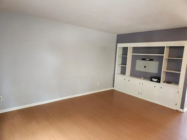 5063 Godown Rd, Columbus, OH 43220