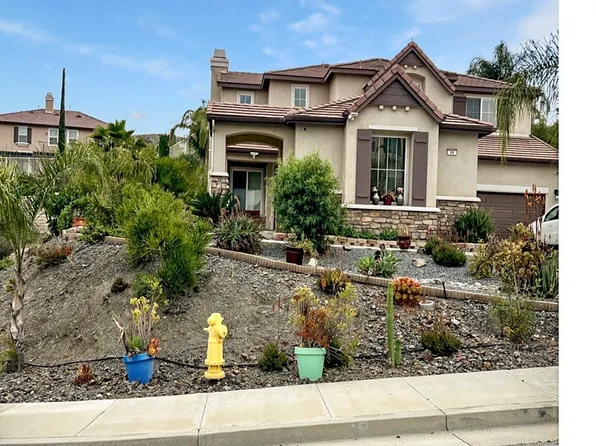 26 Via Palmieki Ct, Lake Elsinore, CA 92532