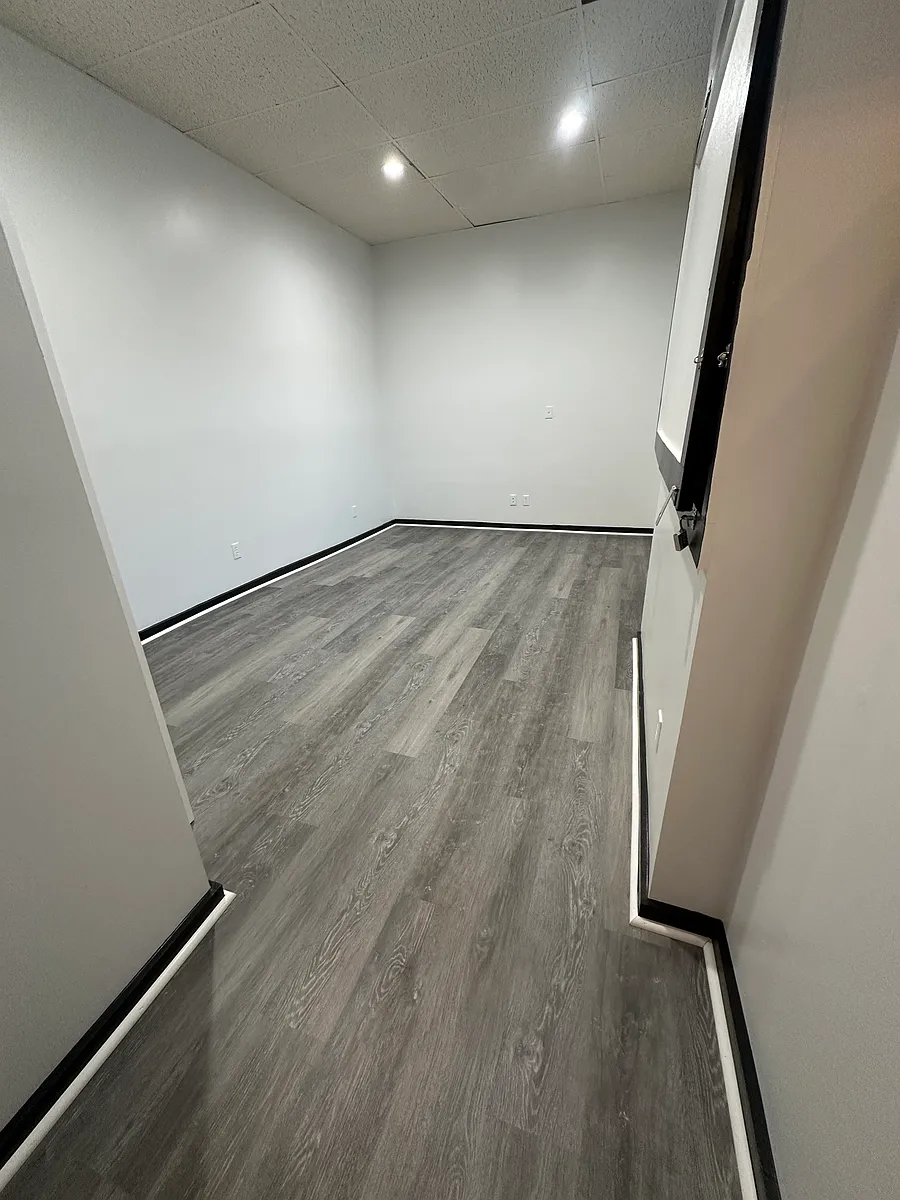 Building Photo - 15 Goshen Ave #1