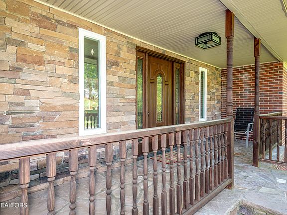 4th image of 3011 Marvin Cir