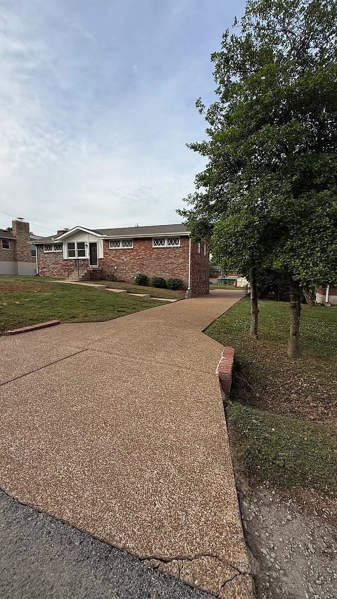 Building Photo - 633 Galaxie Dr